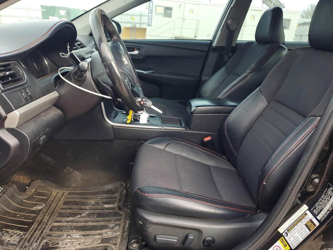 2016 TOYOTA CAMRY