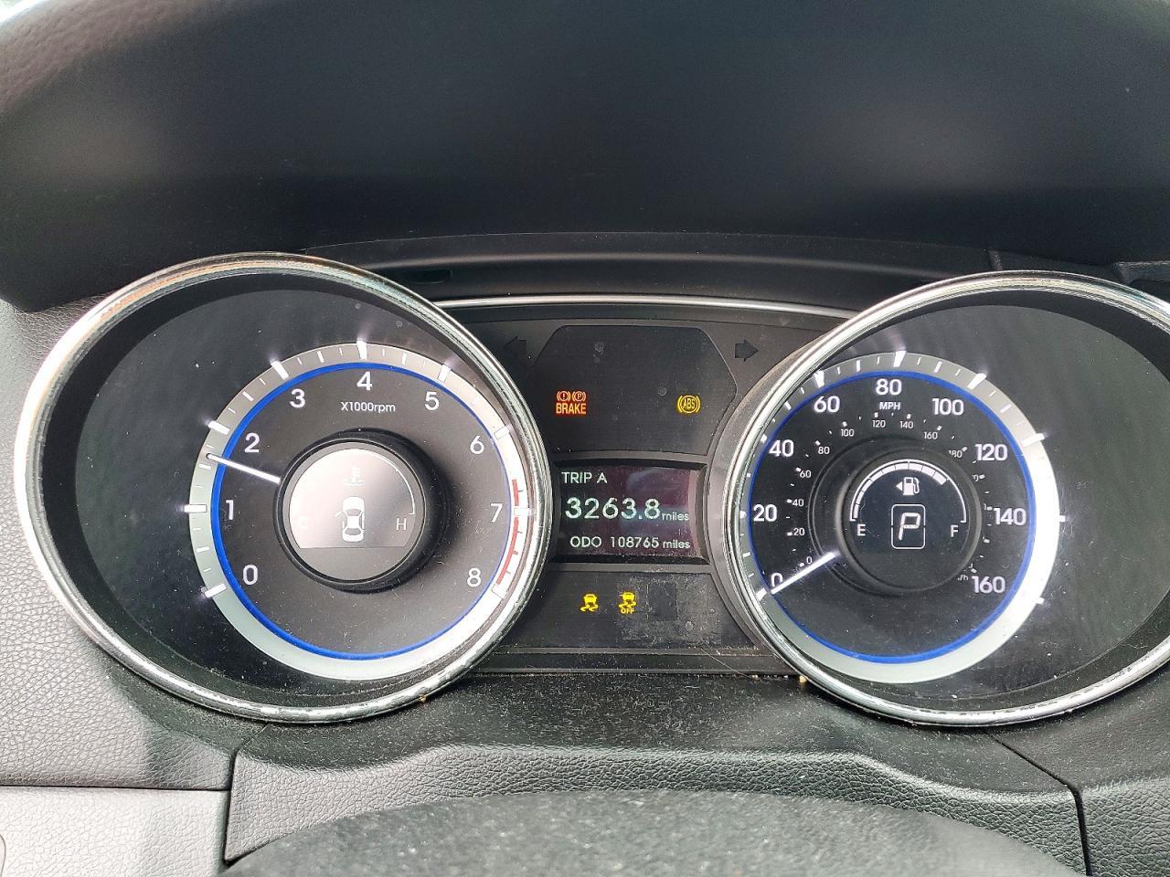 2011 HYUNDAI SONATA