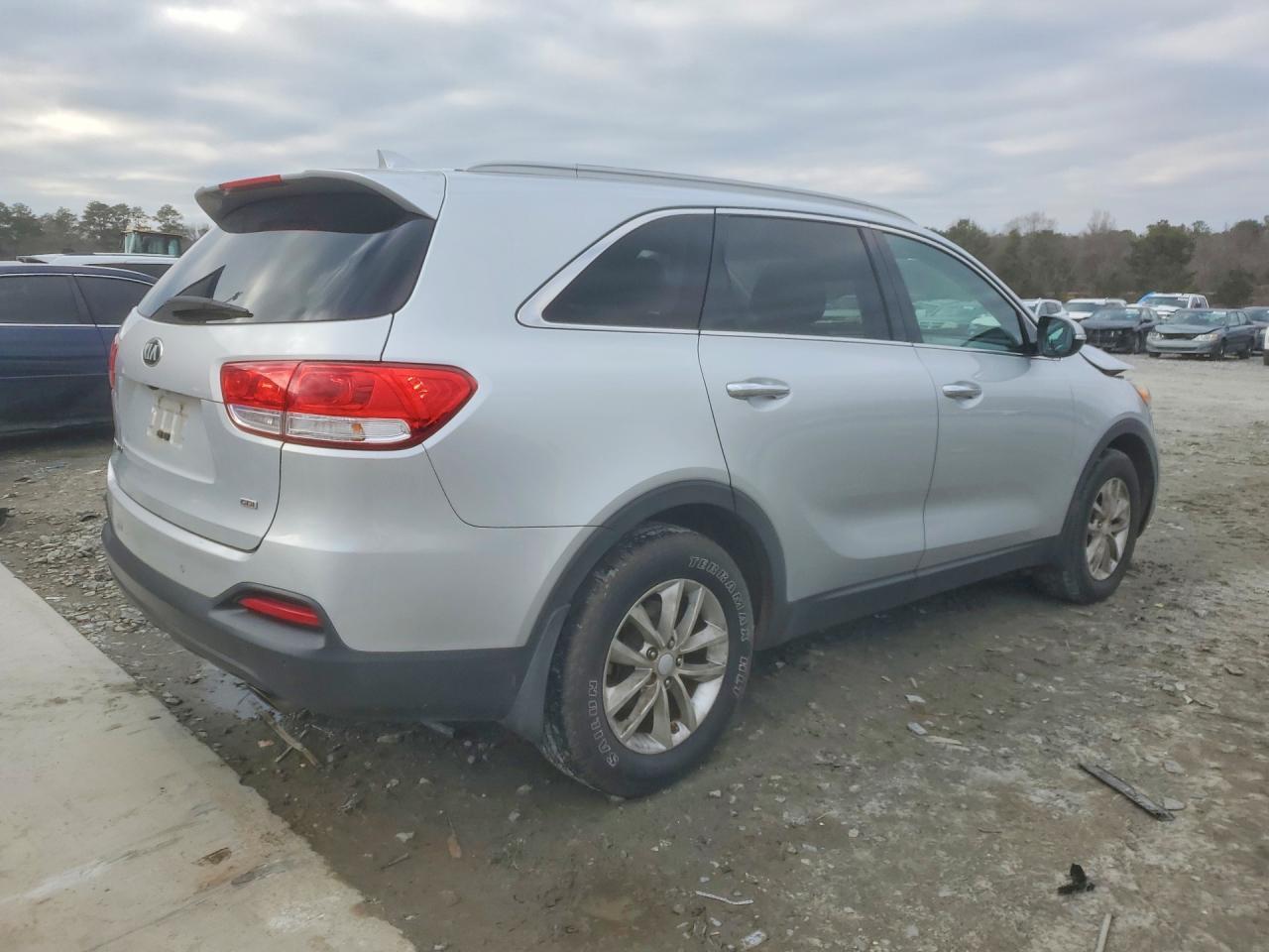 2016 KIA SORENTO