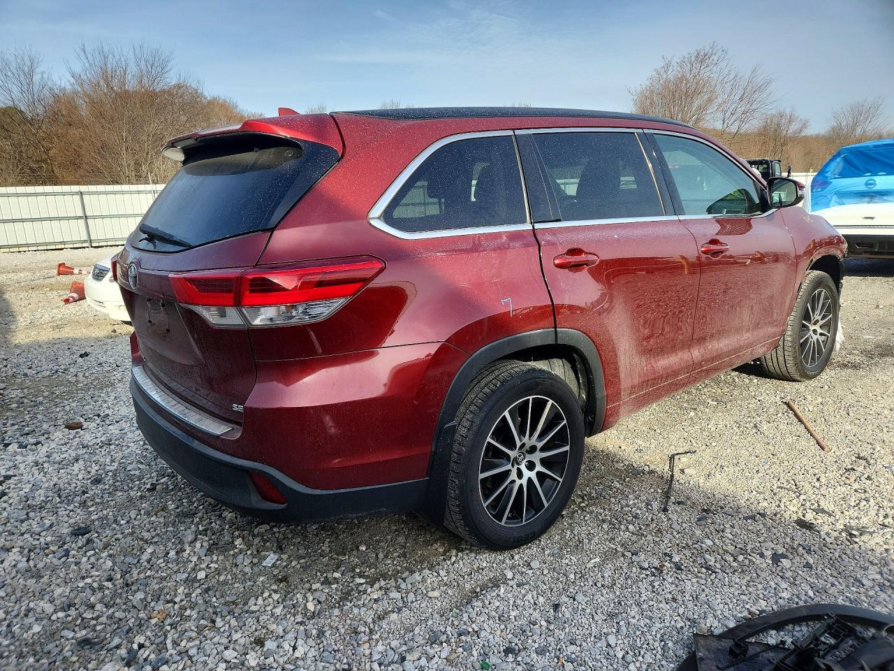 2017 TOYOTA HIGHLANDER