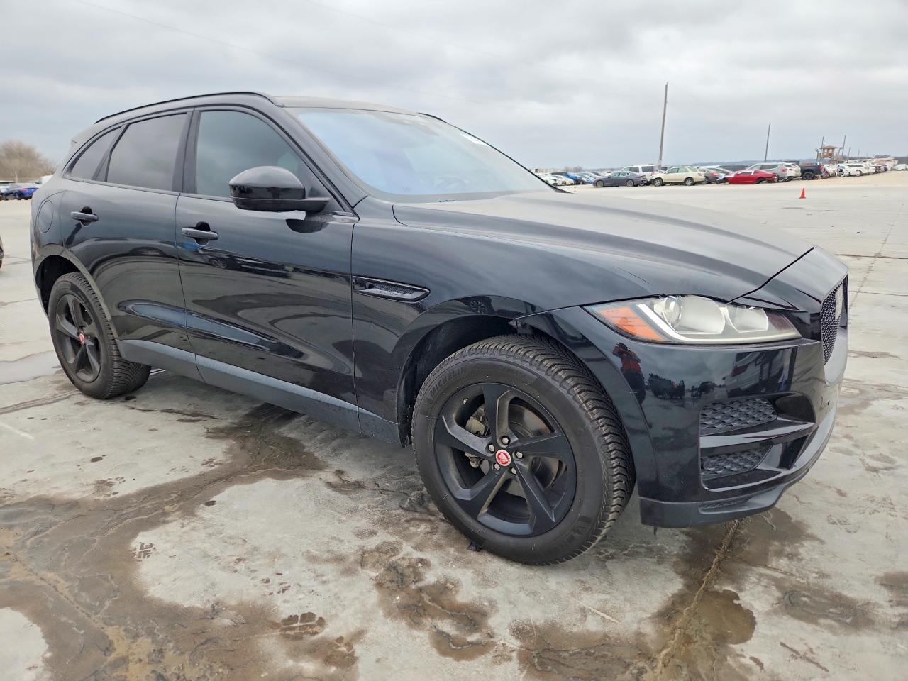 2019 JAGUAR F-Pace