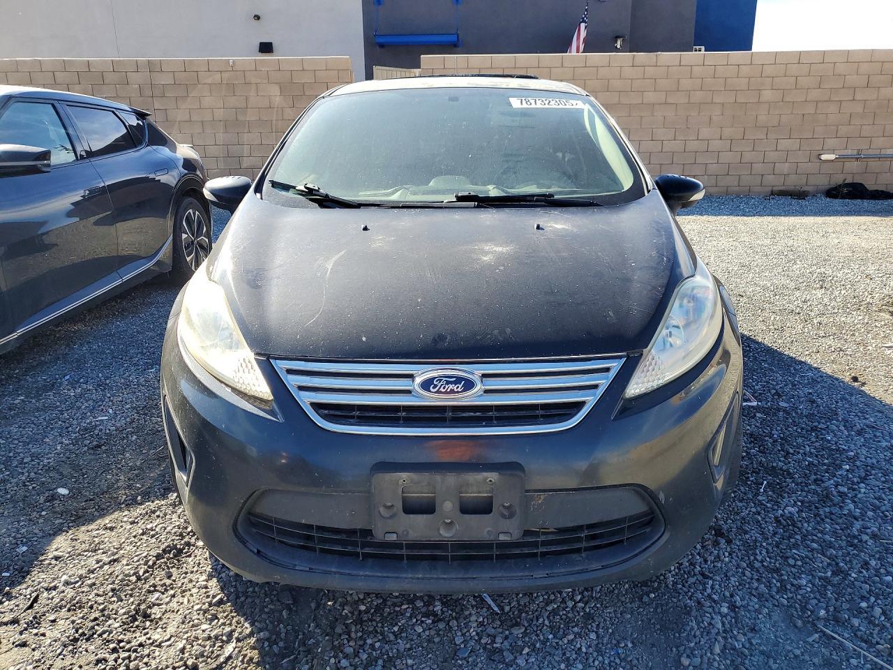 2013 FORD Fiesta