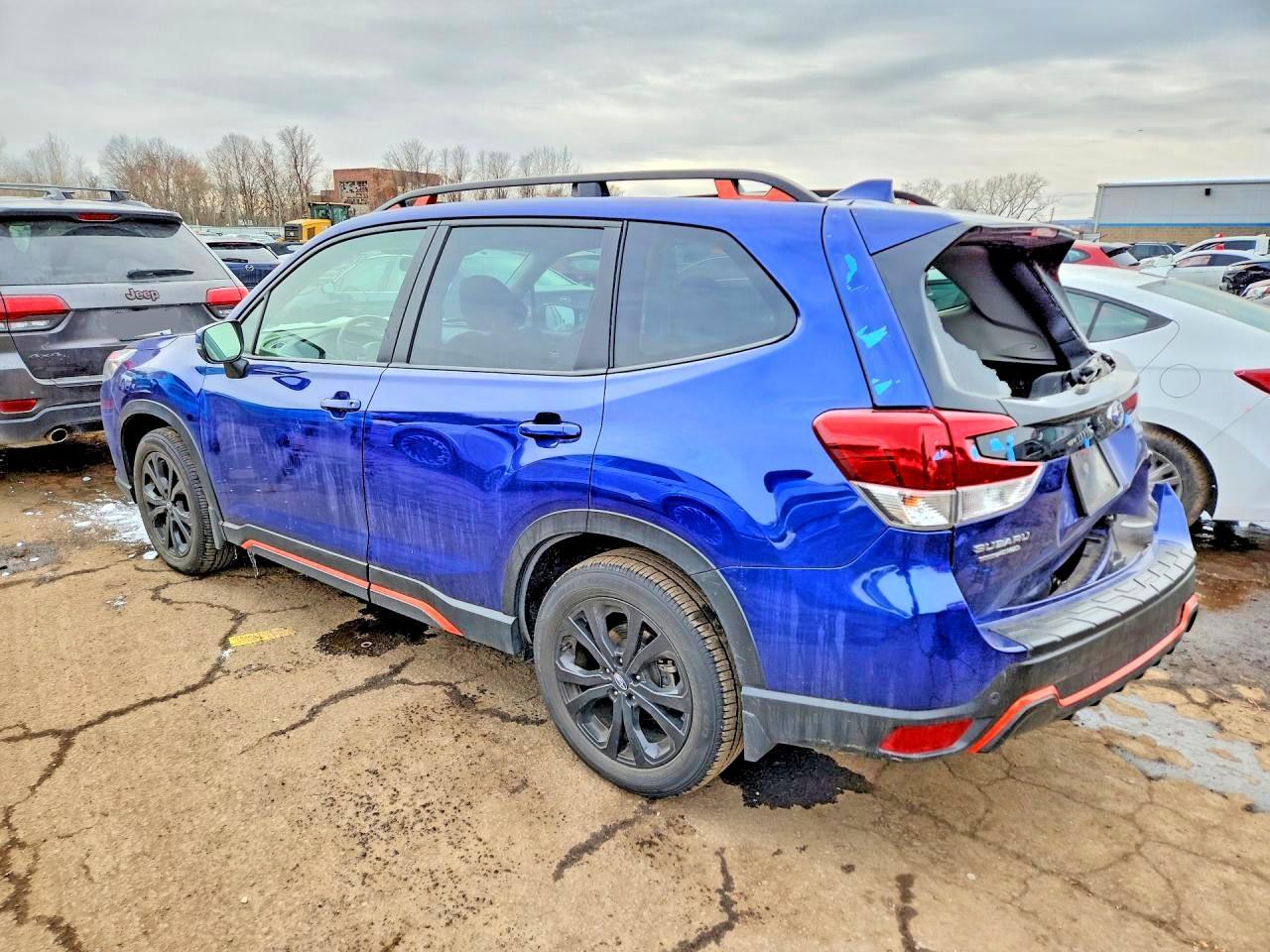 2023 SUBARU FORESTER