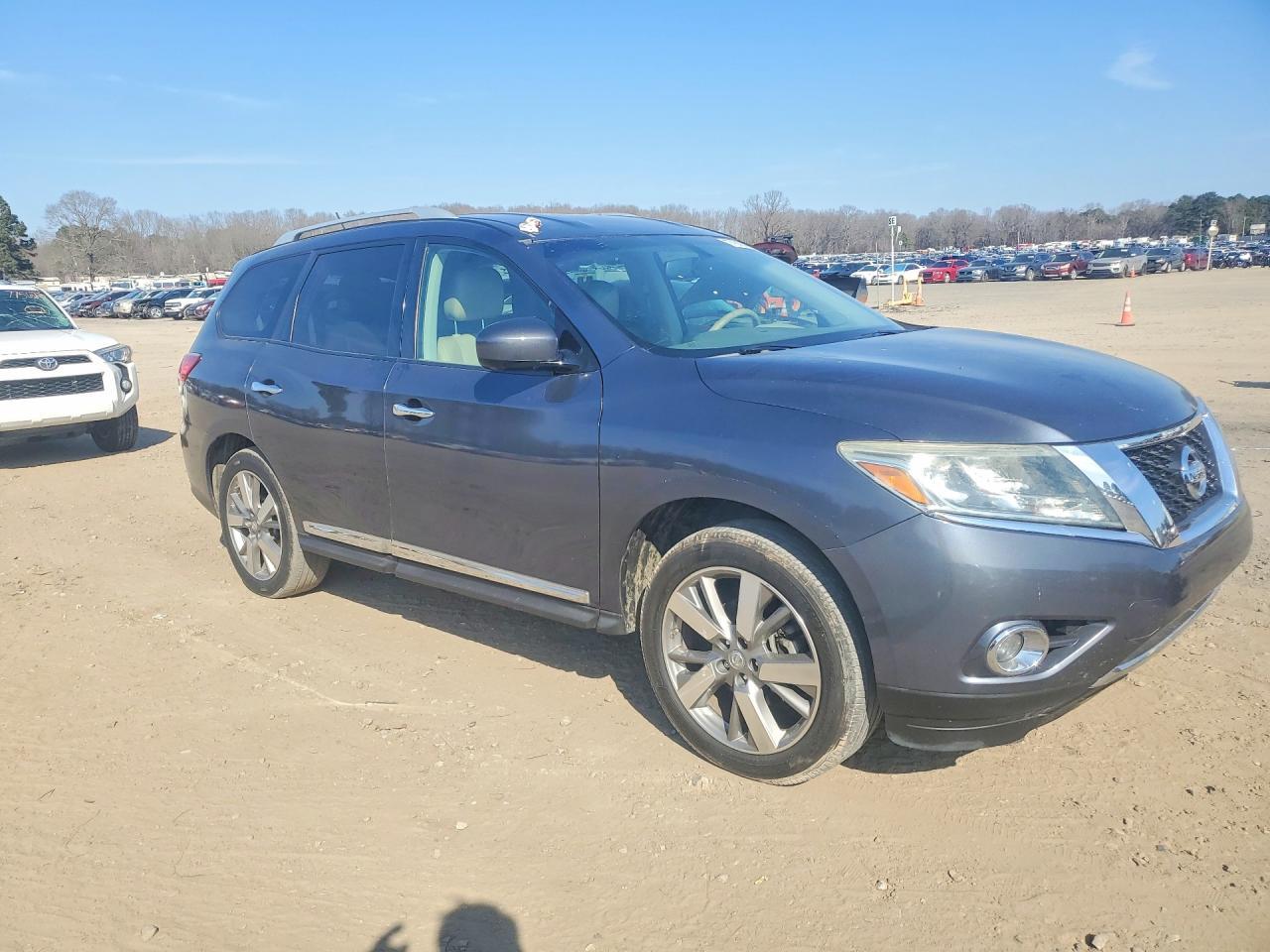 2013 NISSAN PATHFINDER