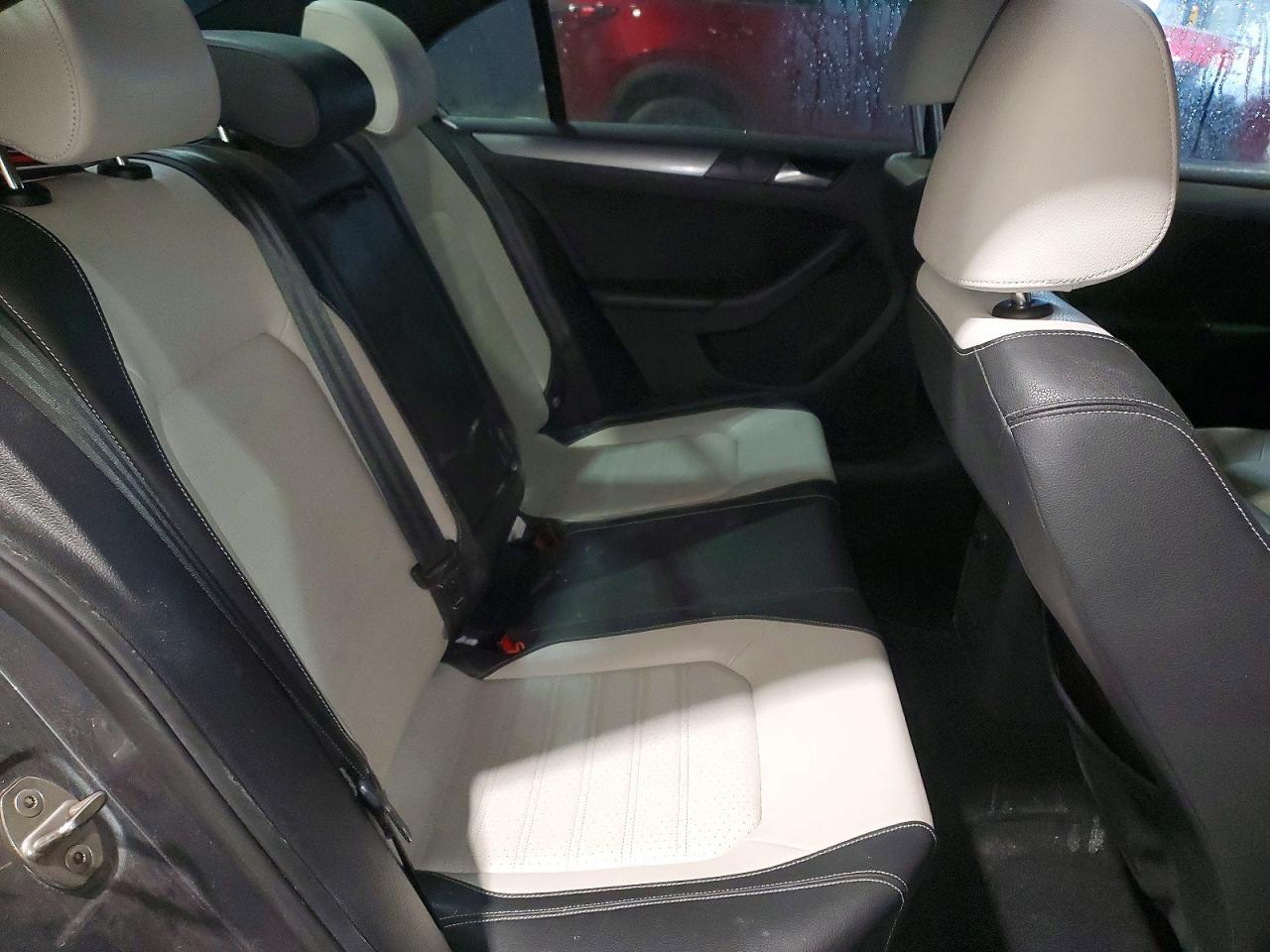 2016 VOLKSWAGEN JETTA