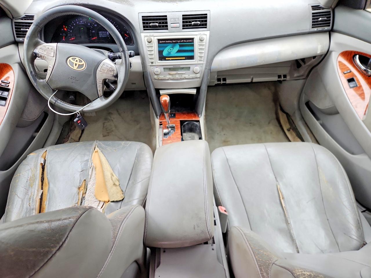 2011 TOYOTA CAMRY