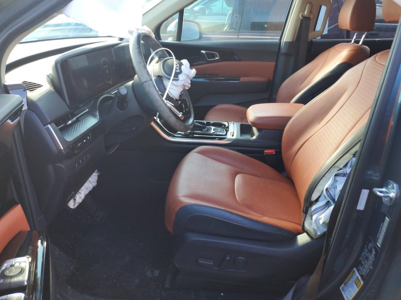 2023 KIA Carnival
