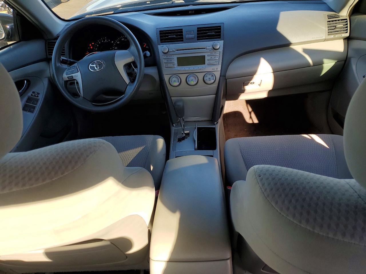 2010 TOYOTA CAMRY