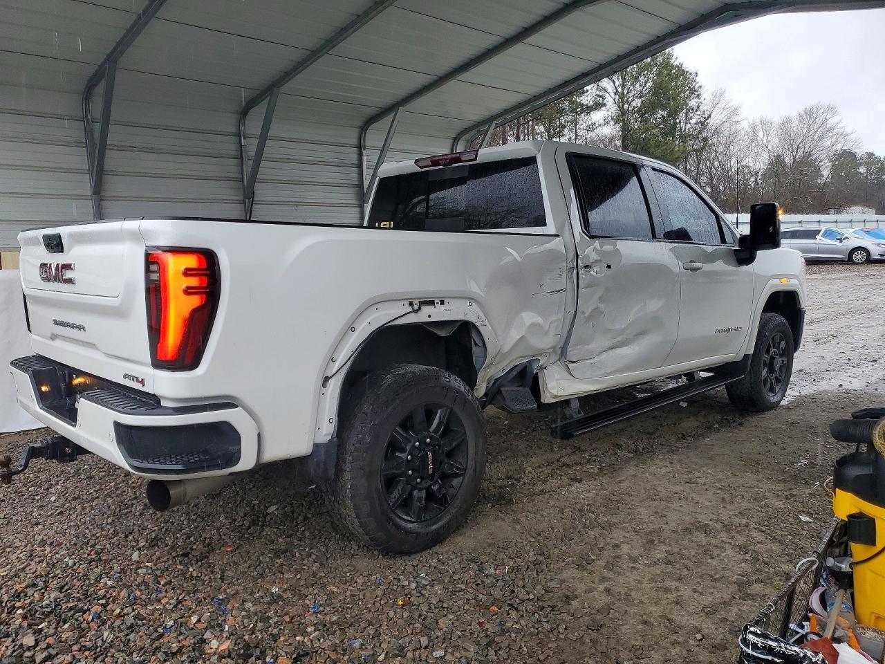 2024 GMC Sierra