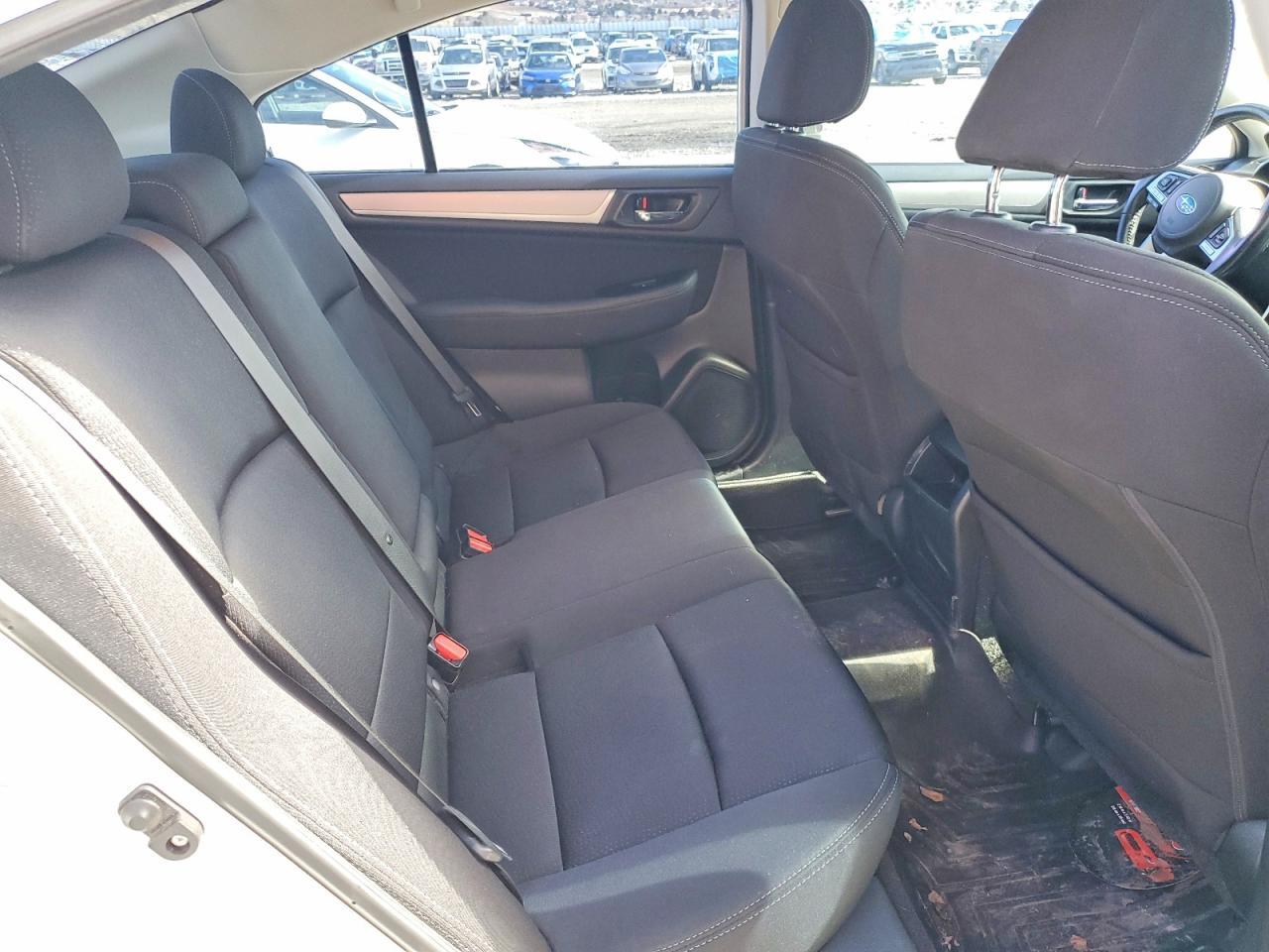 2015 SUBARU Legacy