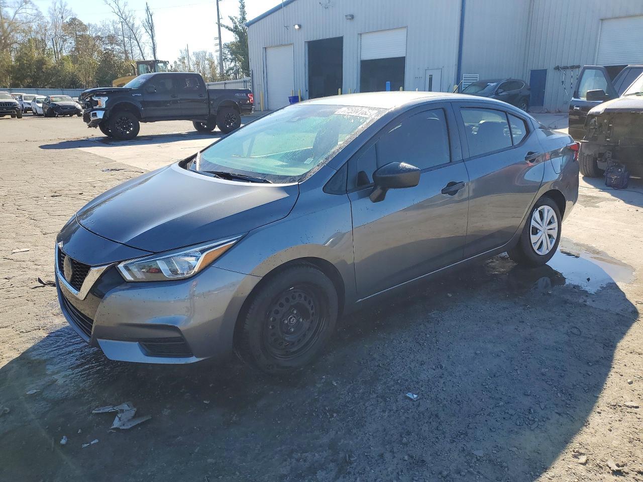 2021 NISSAN VERSA