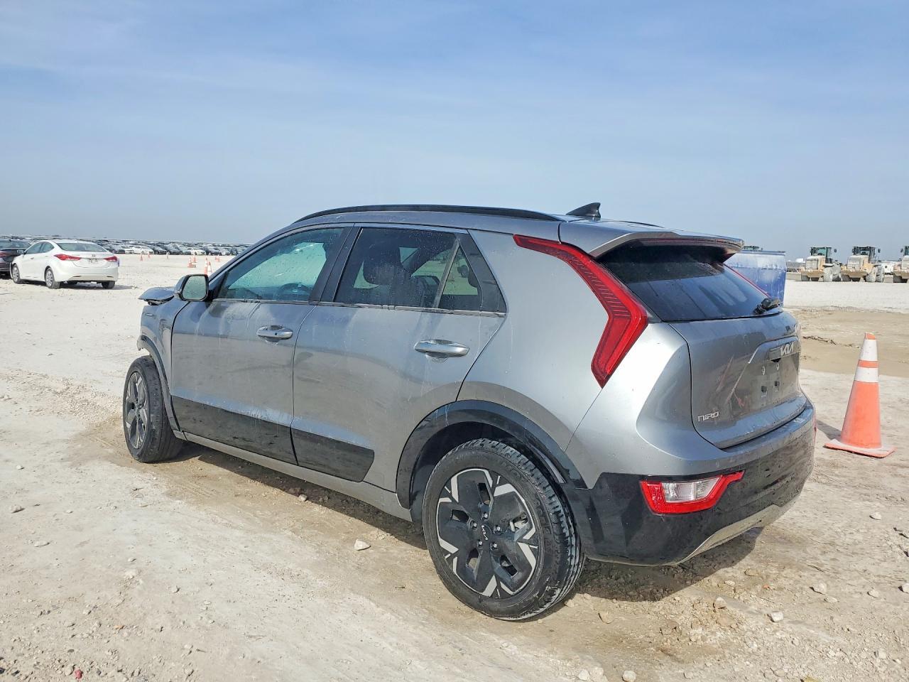 2023 KIA Niro