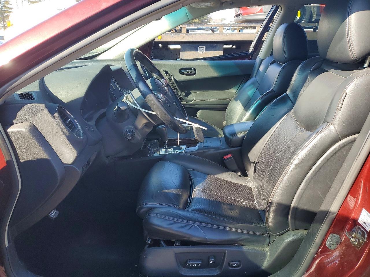 2010 NISSAN Maxima