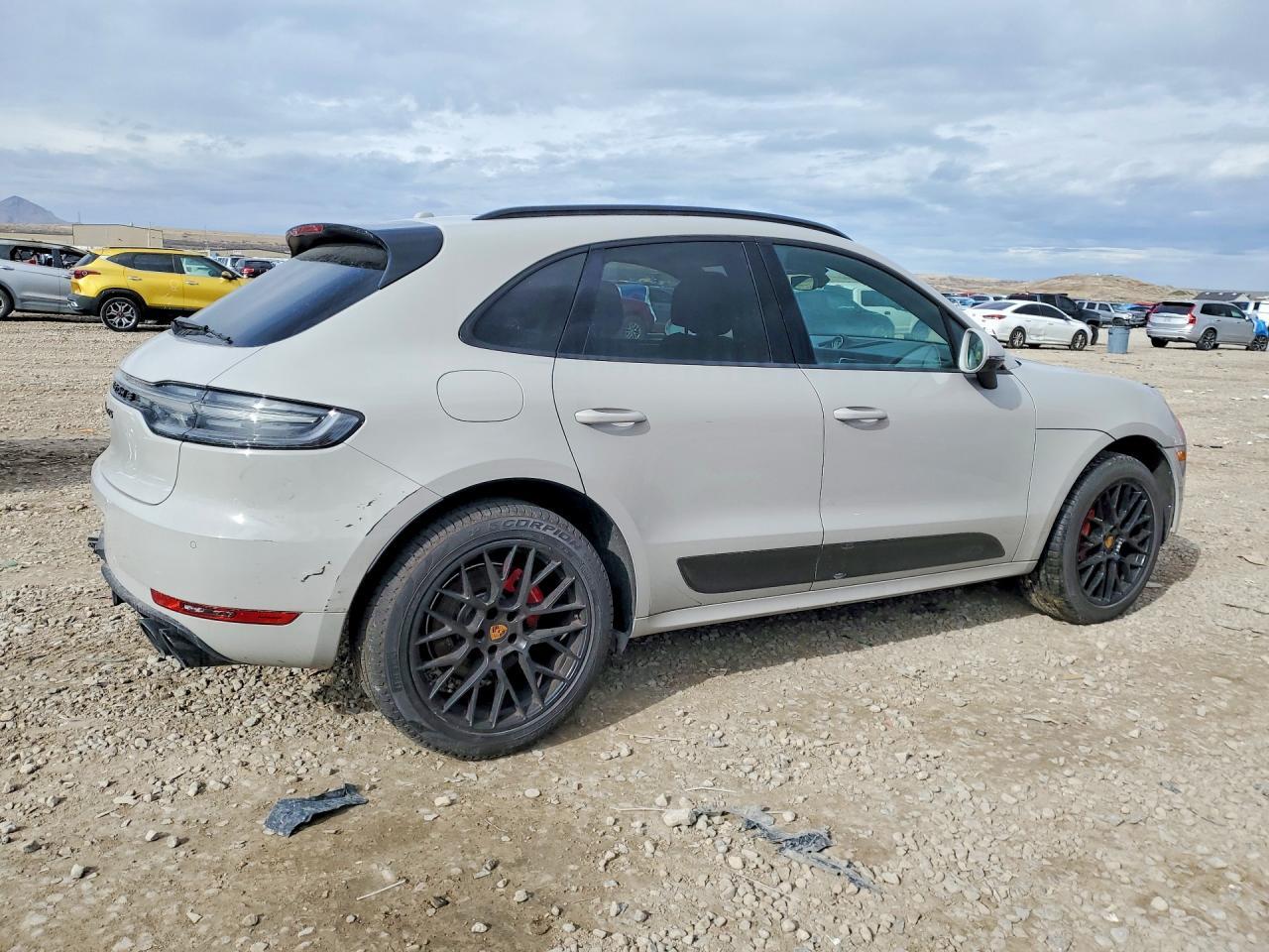 2021 PORSCHE Macan