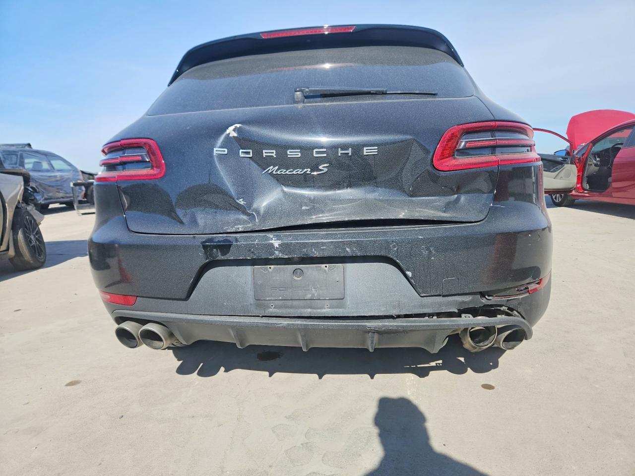 2015 PORSCHE Macan