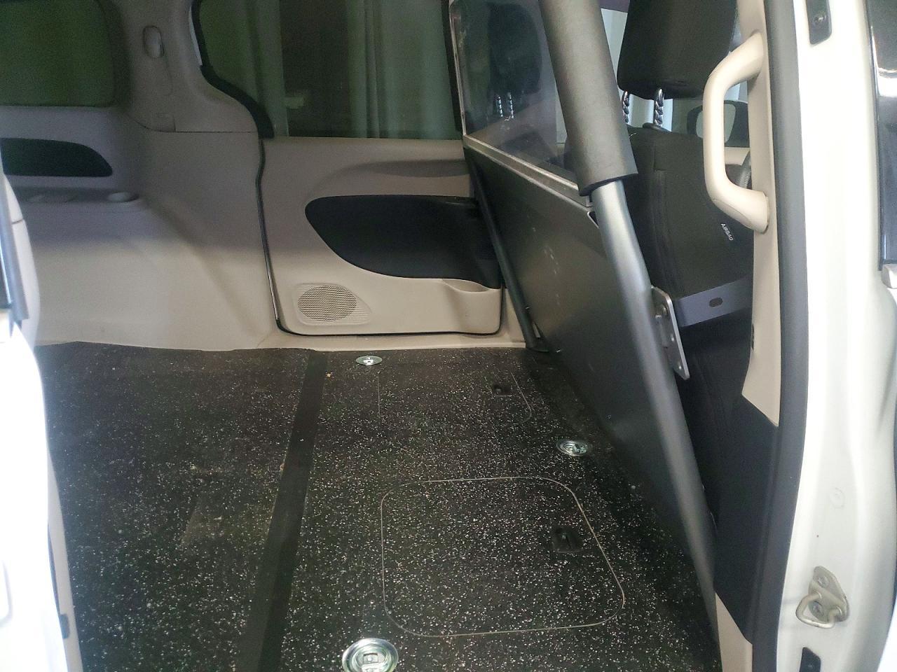 2023 CHRYSLER Voyager