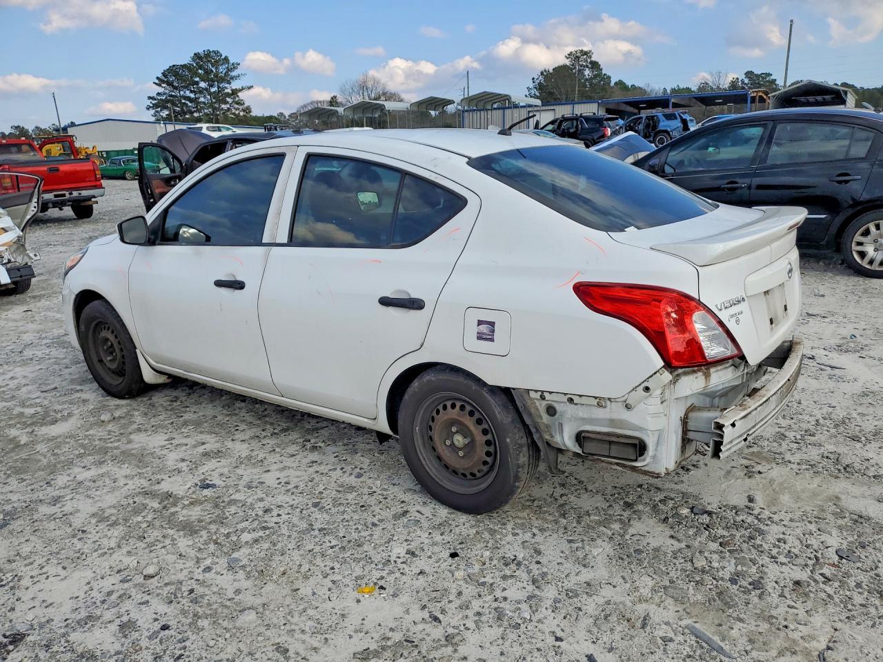 2018 NISSAN VERSA