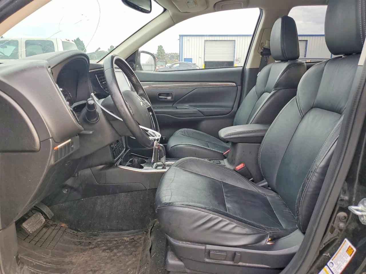 2019 MITSUBISHI outlander