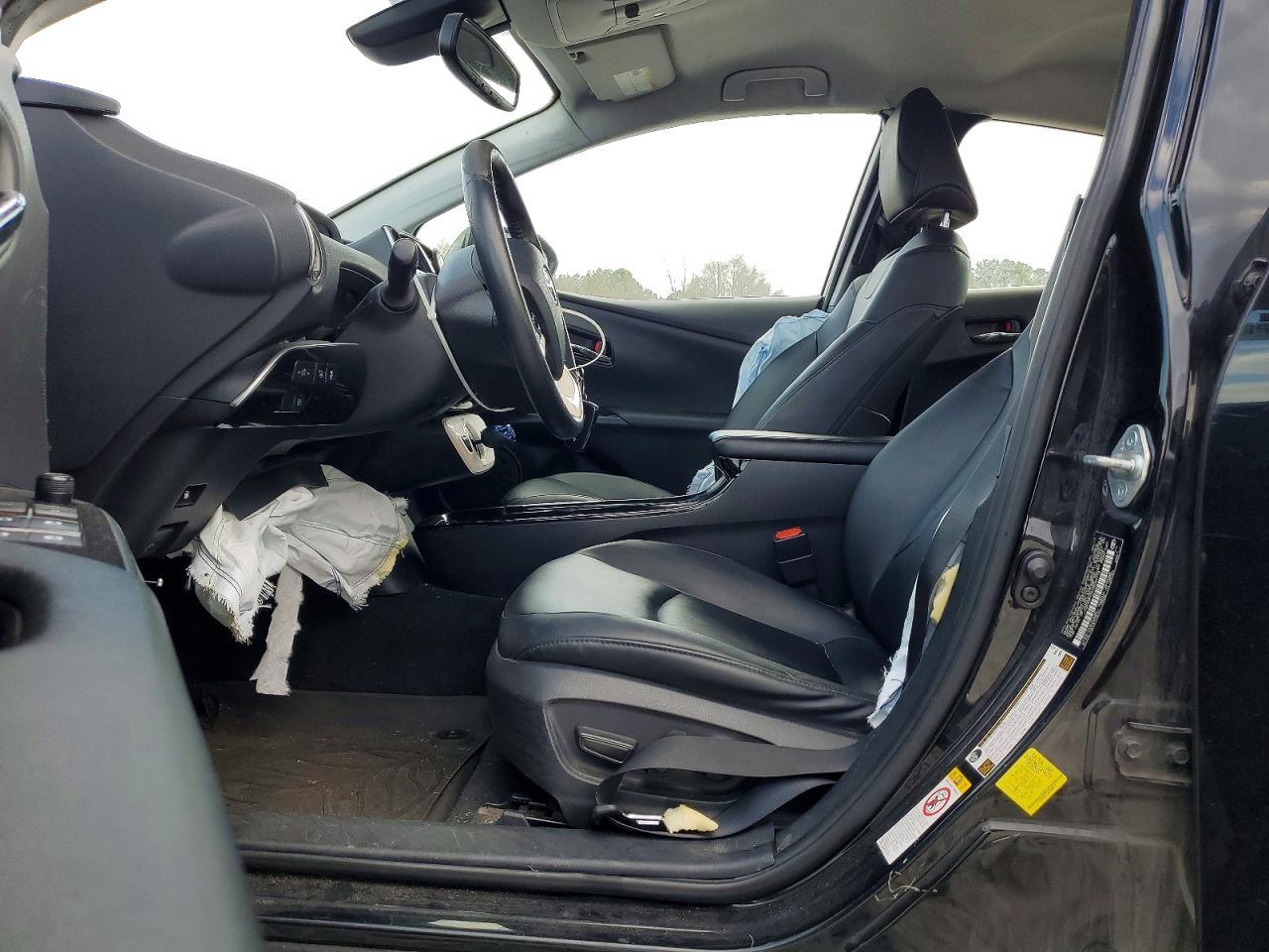 2017 TOYOTA PRIUS