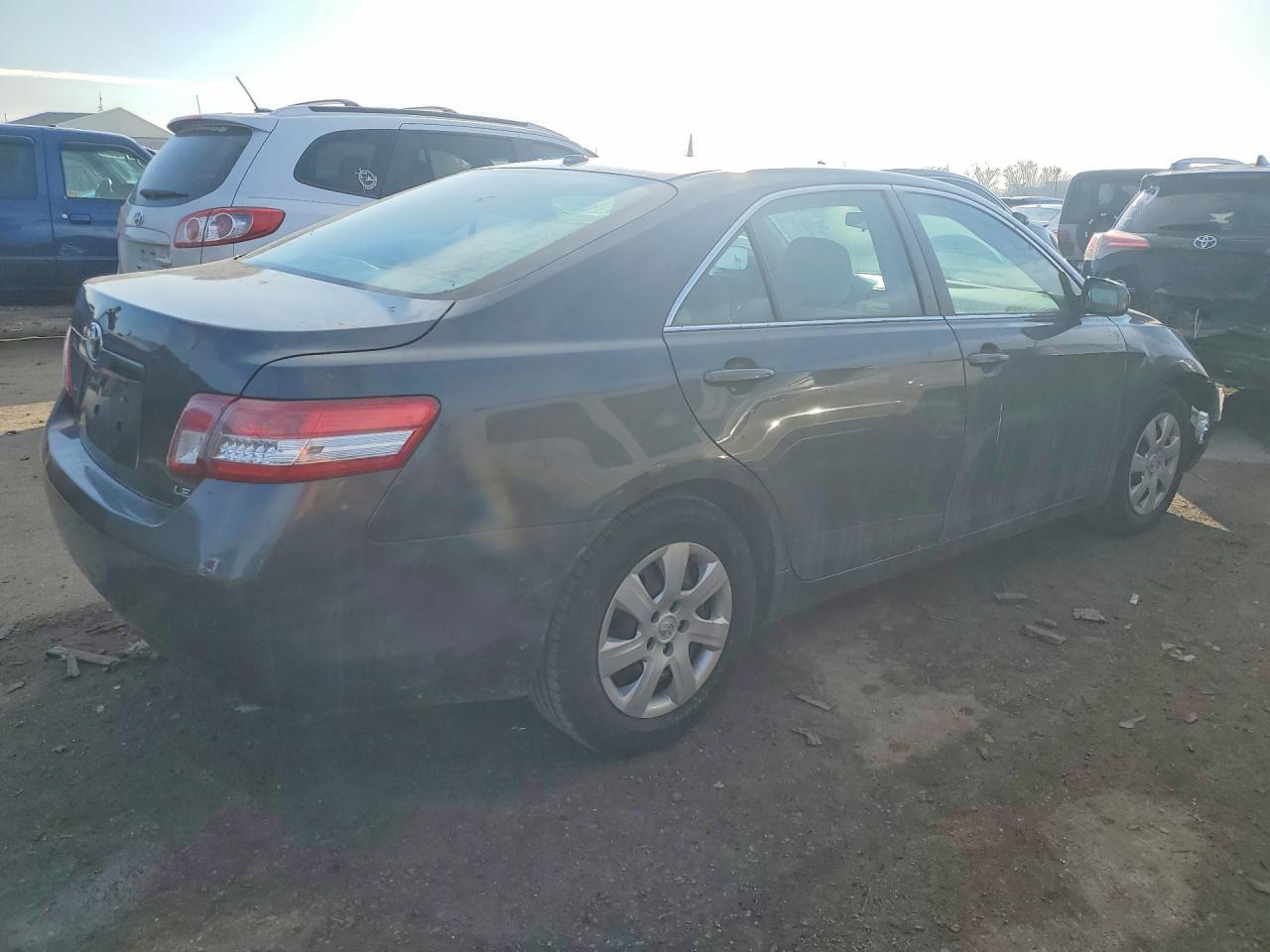 2011 TOYOTA CAMRY