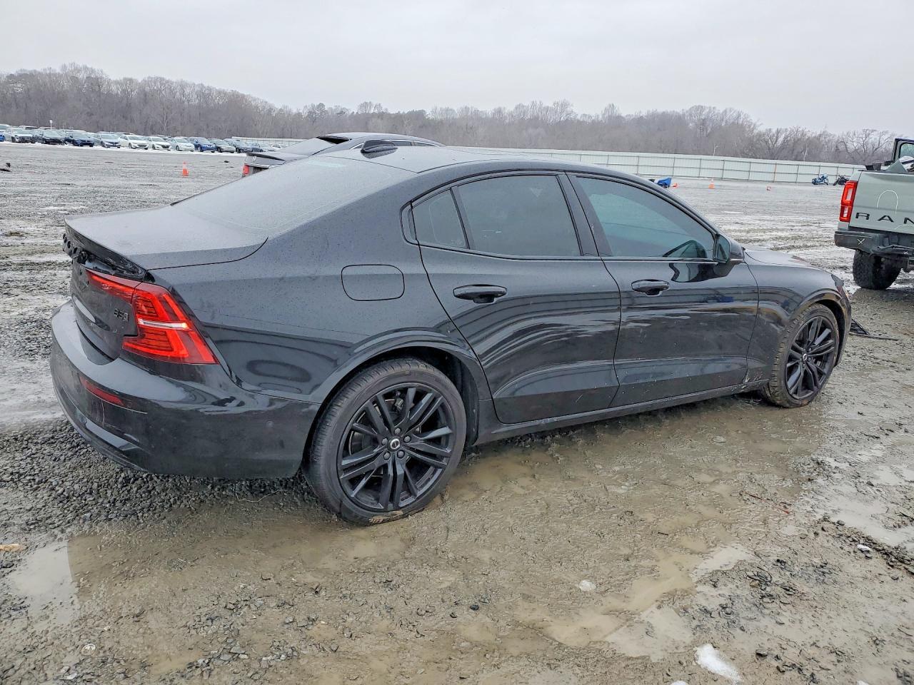 2024 VOLVO S60