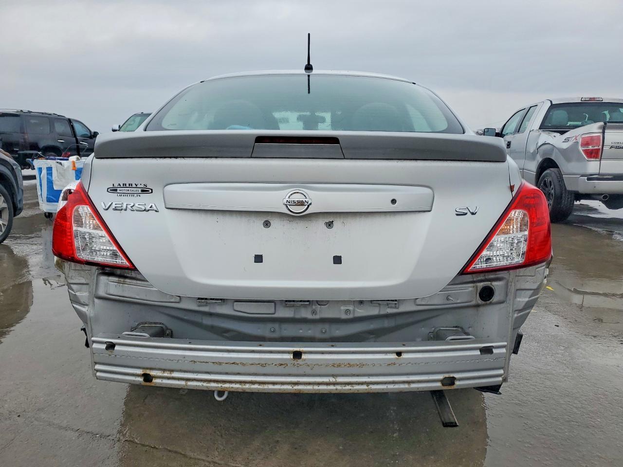 2017 NISSAN VERSA
