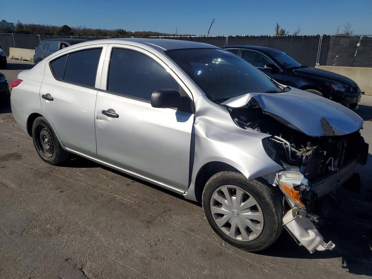 2012 NISSAN VERSA