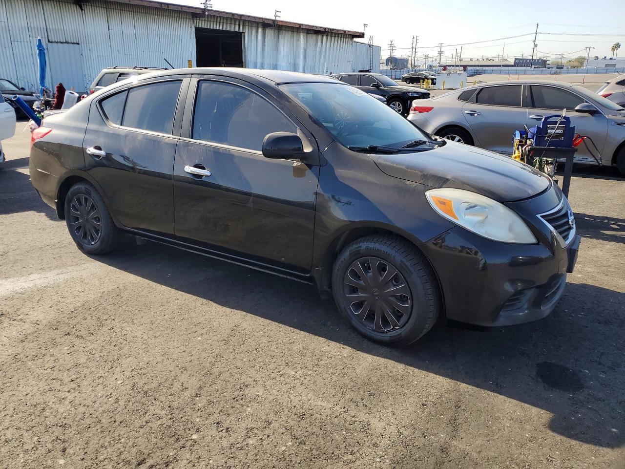 2013 NISSAN VERSA
