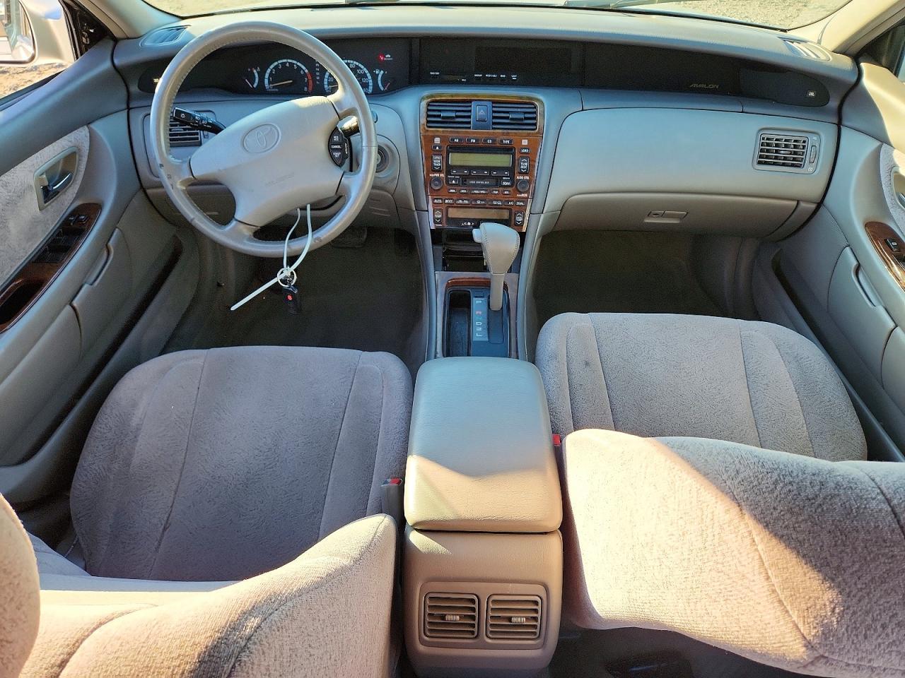 2000 TOYOTA Avalon