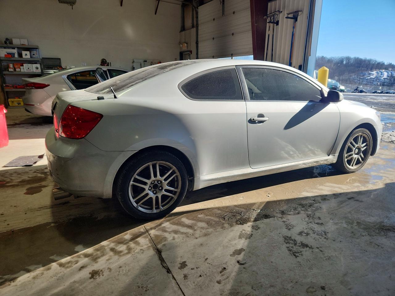 2005 TOYOTA SCION