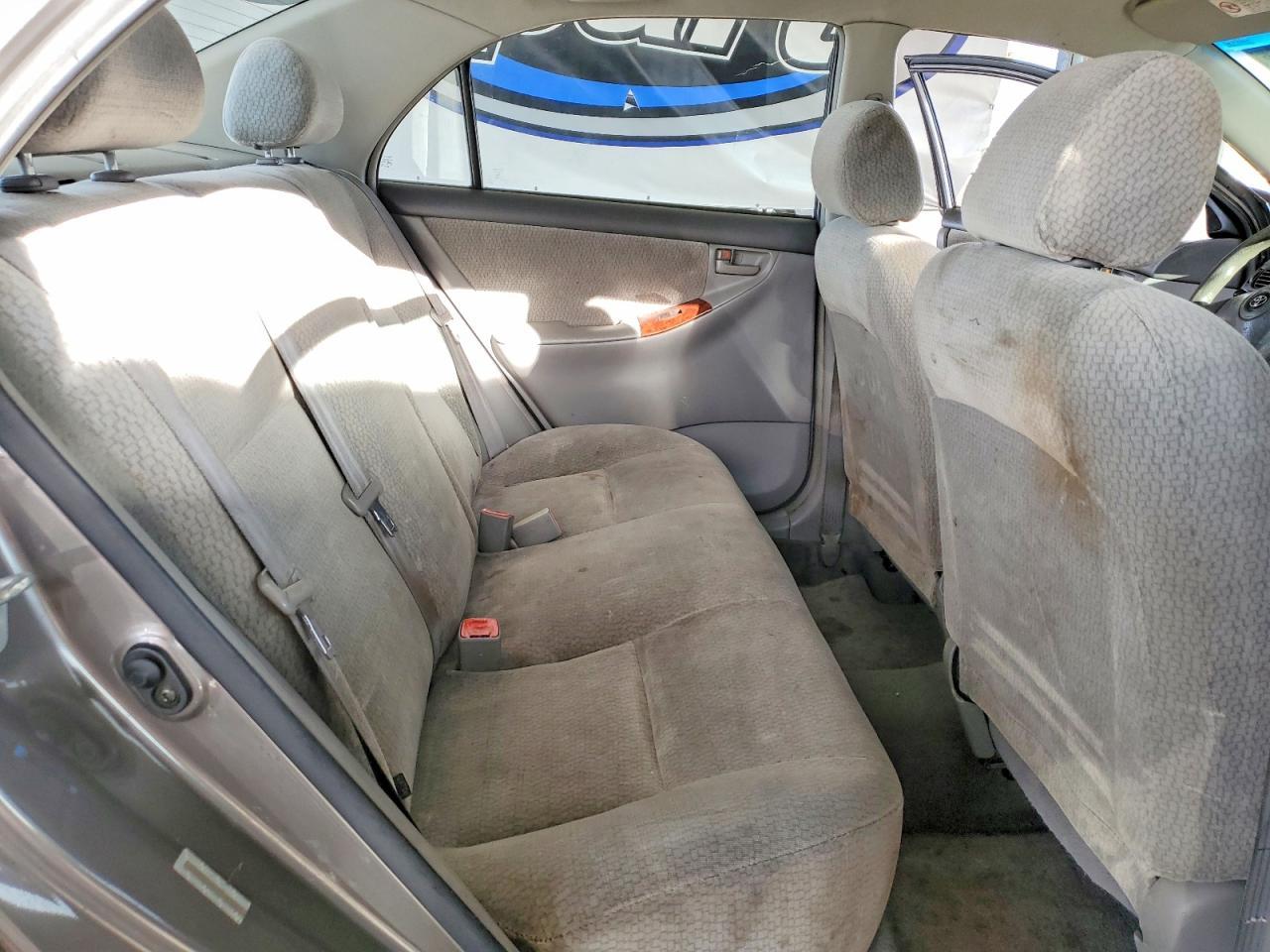 2004 TOYOTA COROLLA