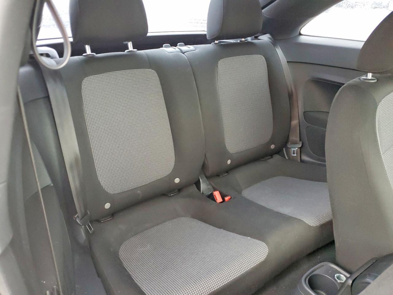 2018 VOLKSWAGEN Beetle