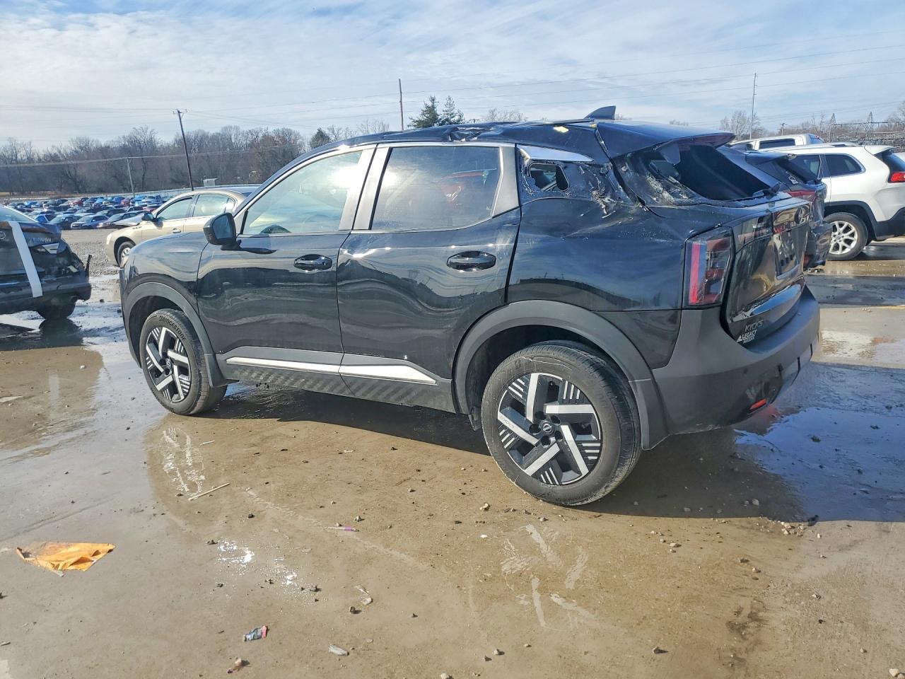 2025 NISSAN KICKS