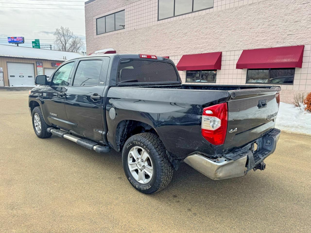 2017 TOYOTA TUNDRA