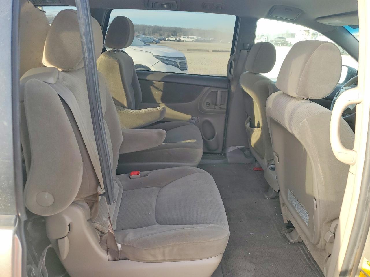 2005 TOYOTA SIENNA