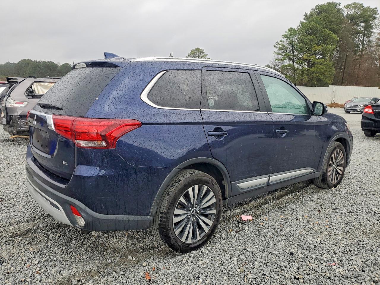 2020 MITSUBISHI outlander