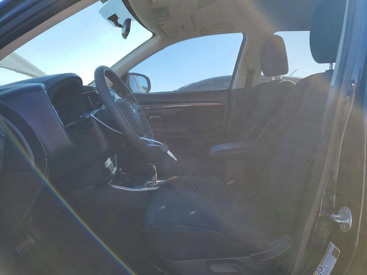 2019 MITSUBISHI outlander