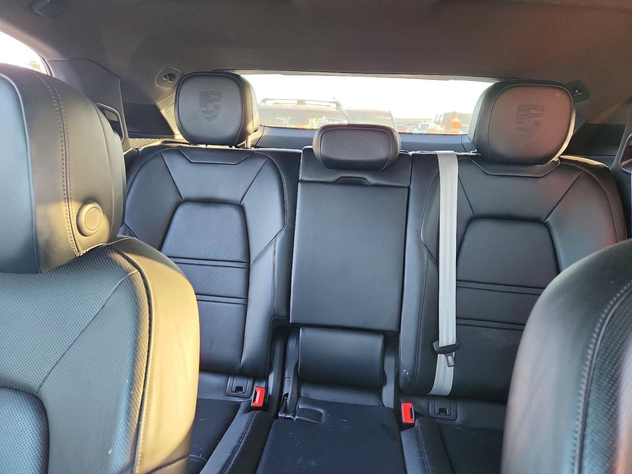 2023 PORSCHE CAYENNE