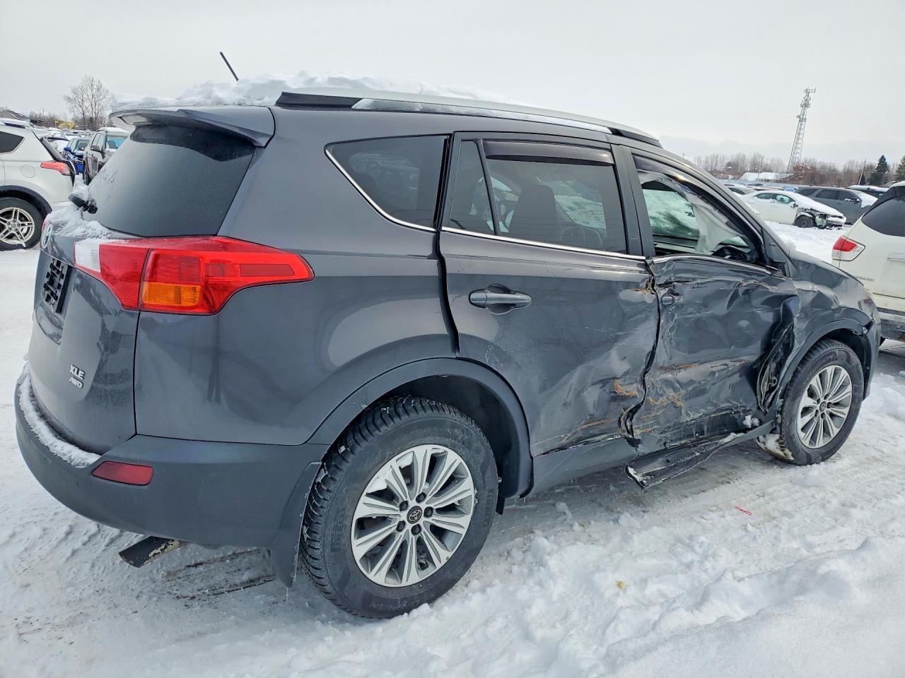 2015 TOYOTA RAV4