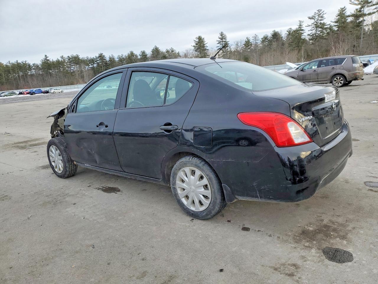 2015 NISSAN VERSA