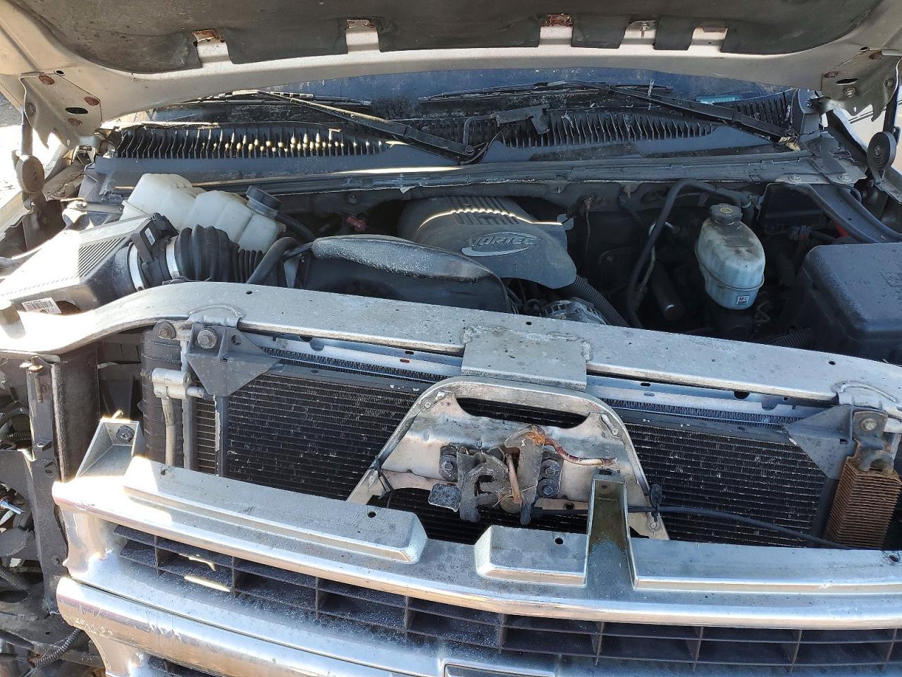 2004 CHEVROLET Tahoe