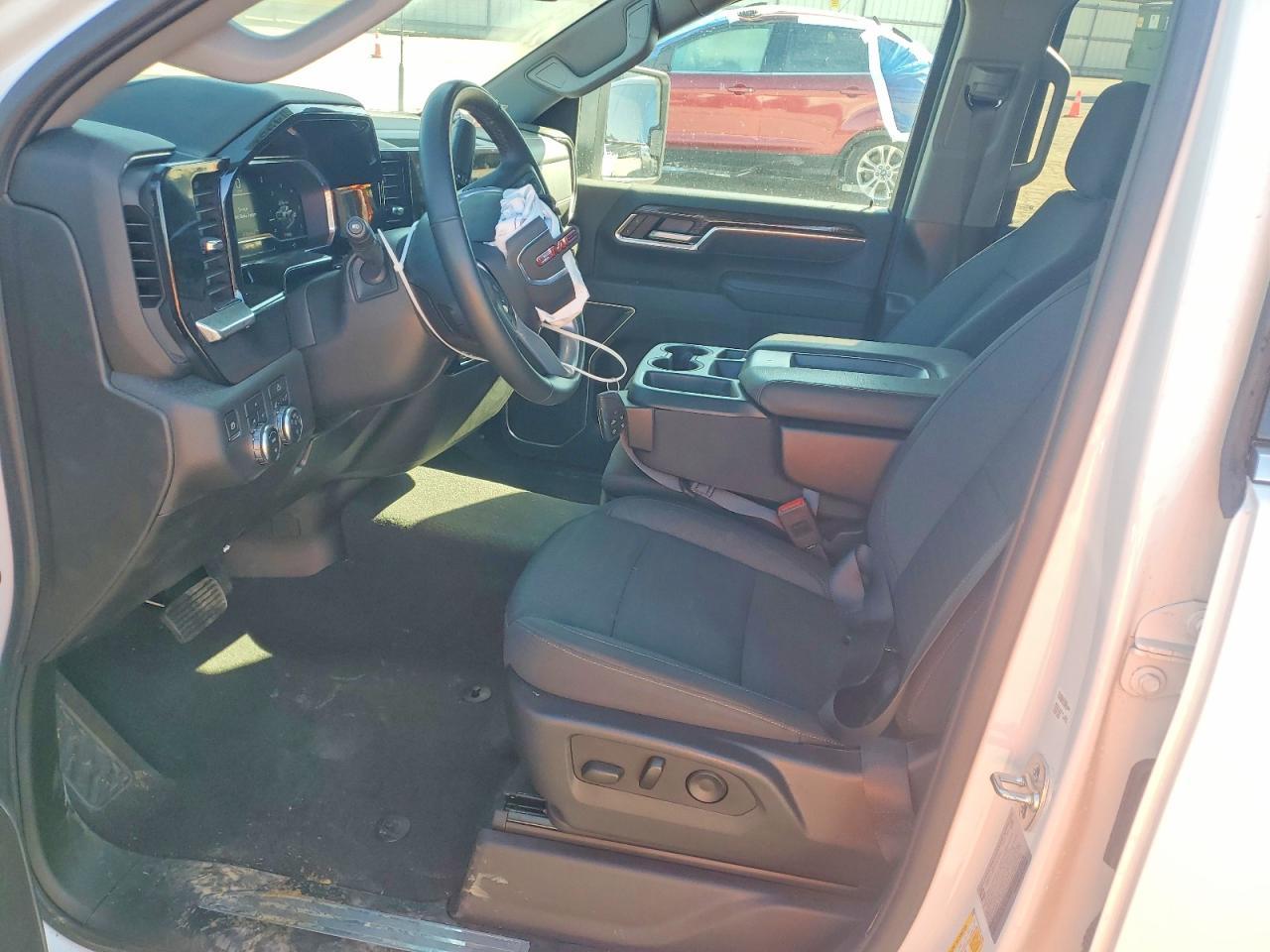 2025 GMC Sierra