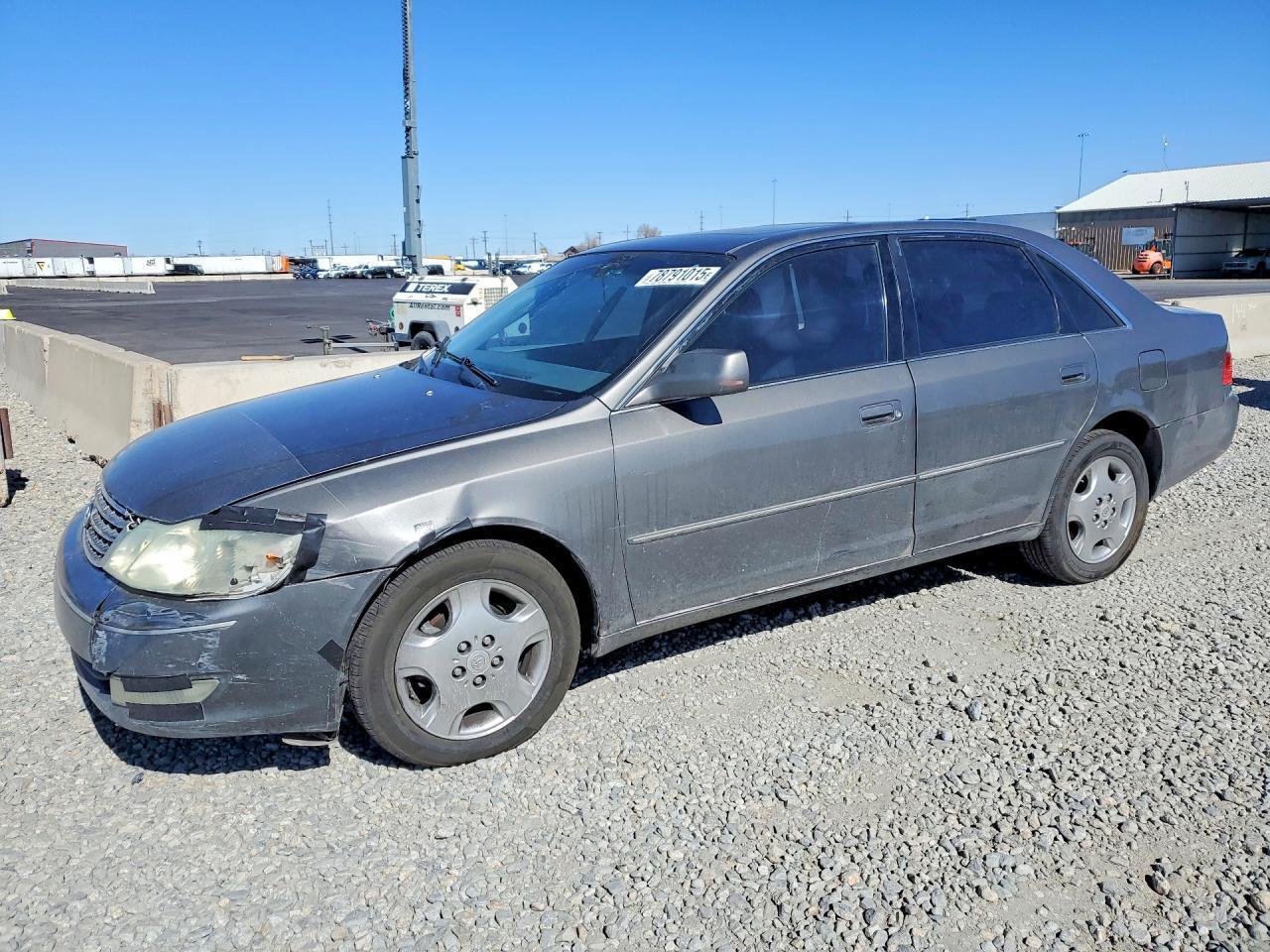 2004 TOYOTA Avalon
