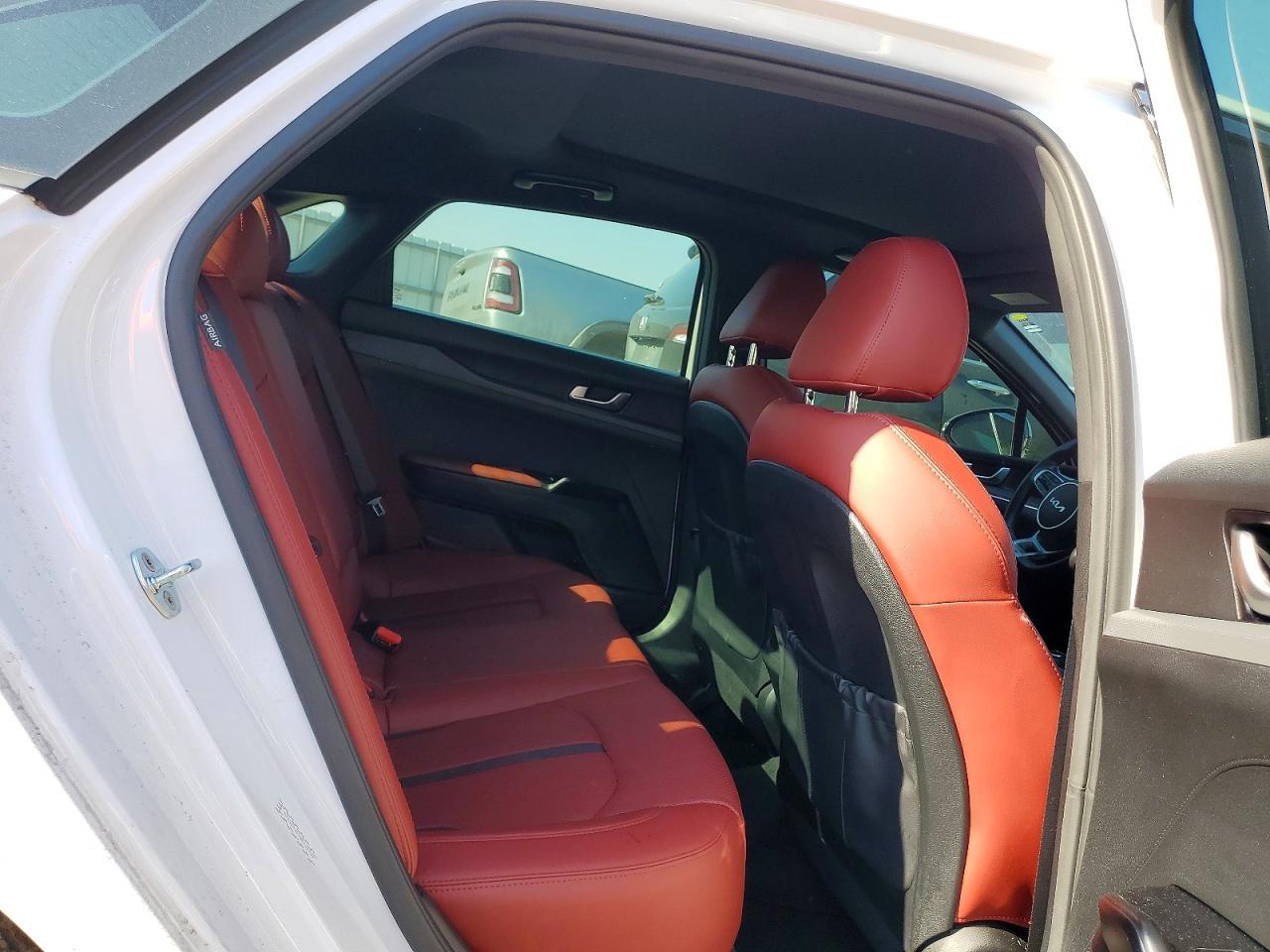 2022 KIA K5