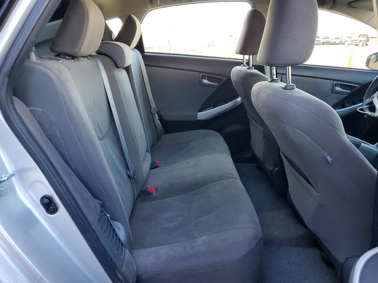 2015 TOYOTA PRIUS