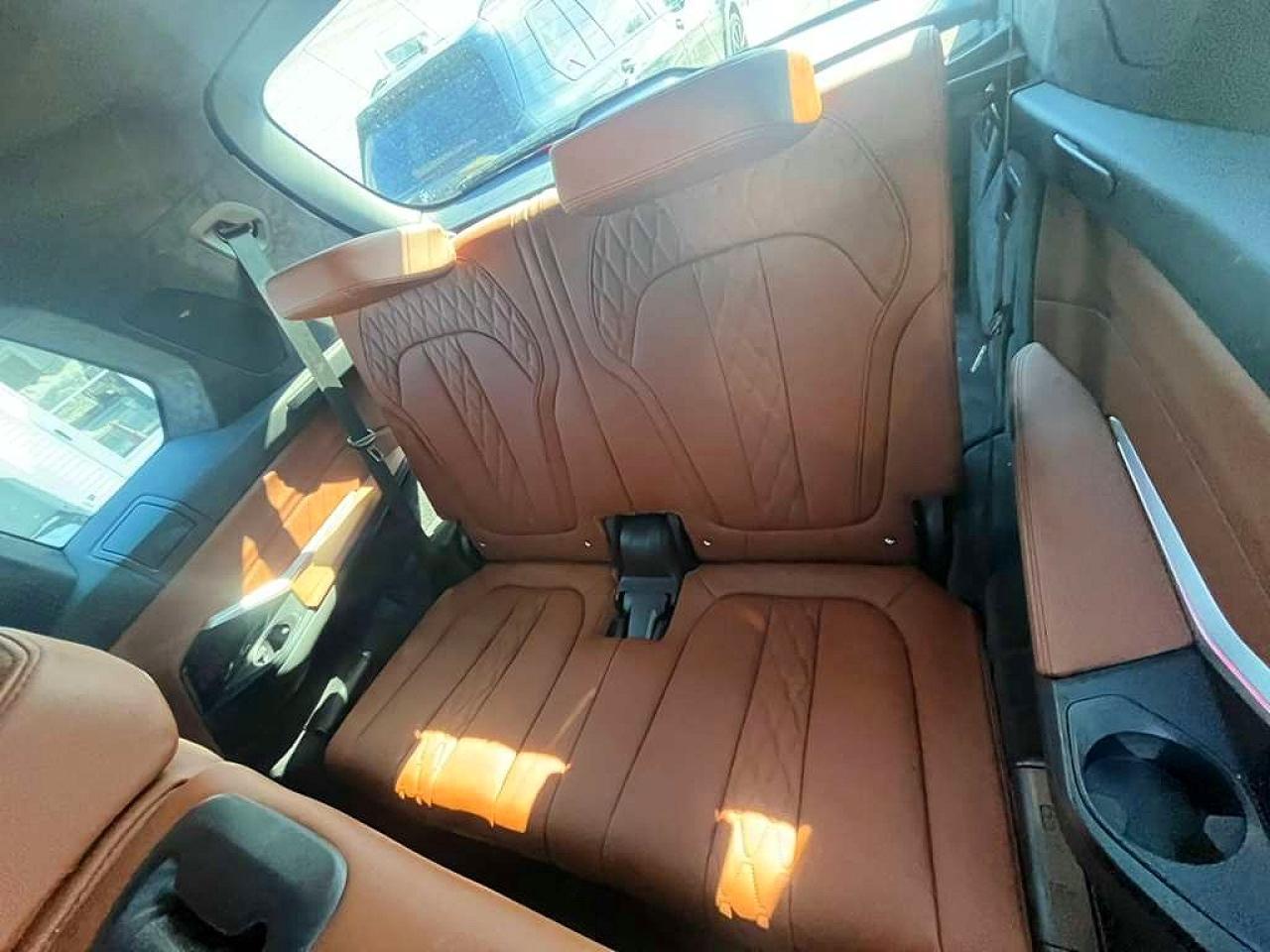 2025 BMW X7