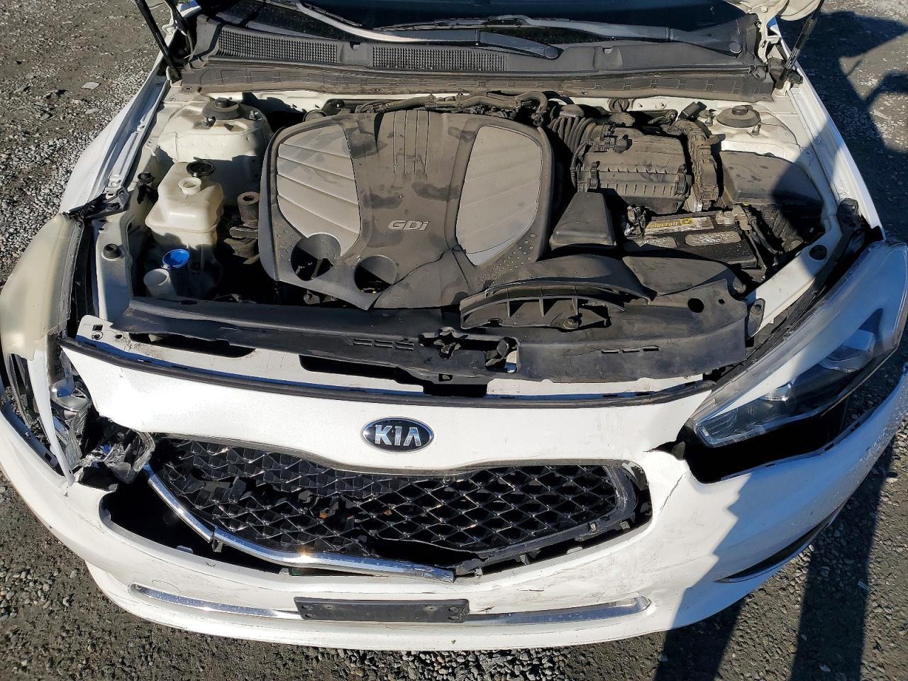 2015 KIA Cadenza