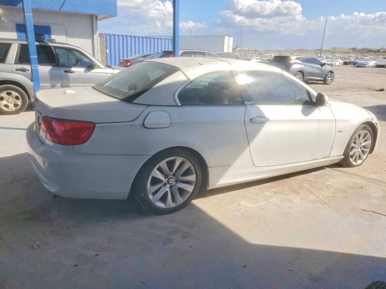 2011 BMW 3 SERIES