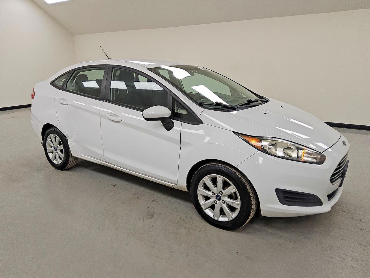 2016 FORD Fiesta