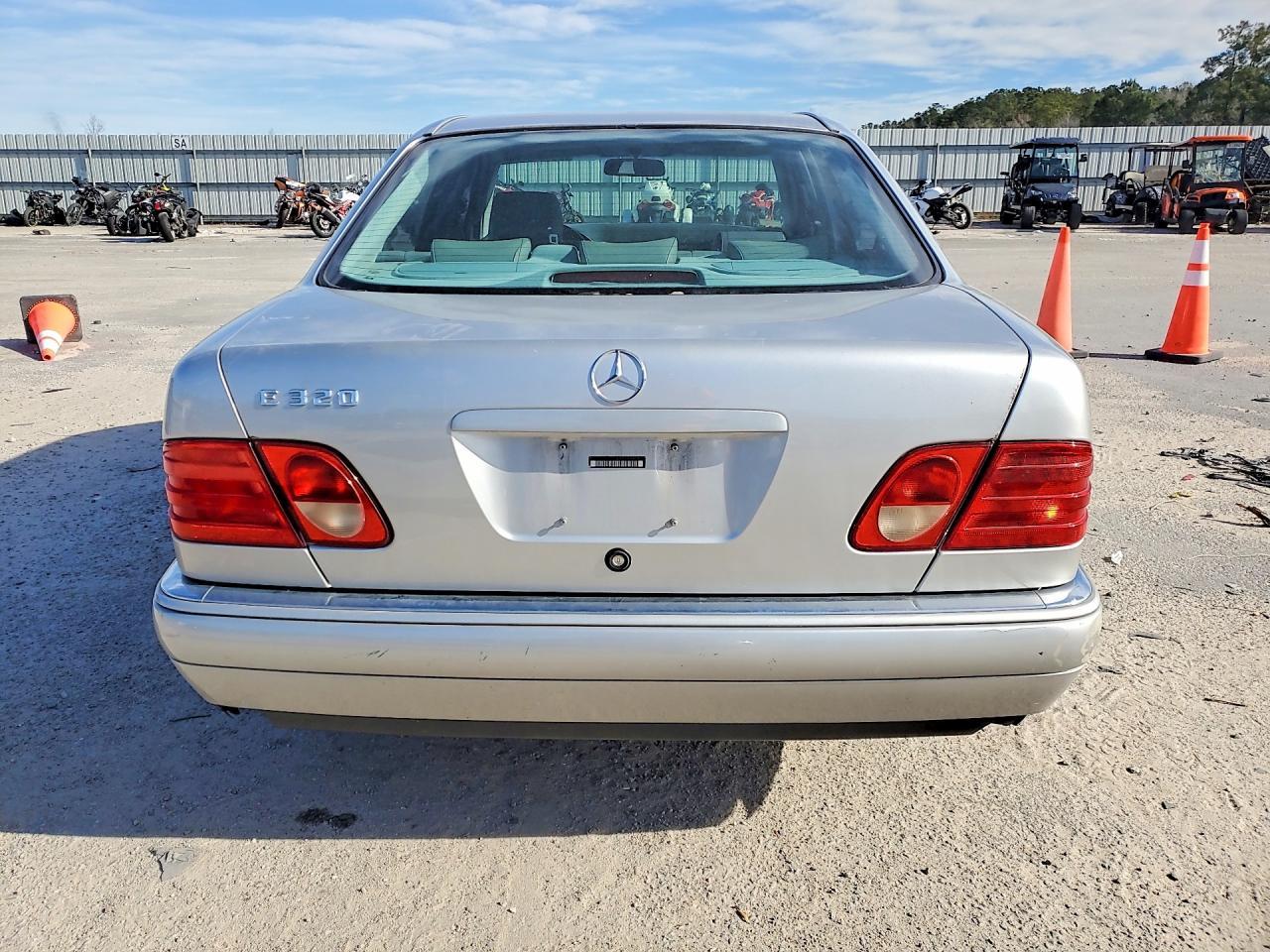 1999 MERCEDES-BENZ E-Class